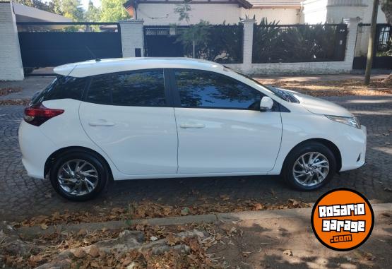 Autos - Toyota Yaris XLS 2022 Nafta 24000Km - En Venta