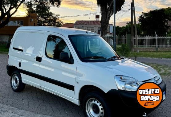 Utilitarios - Citroen Berlingo kangoo Fiorino 2021 Diesel 36200Km - En Venta