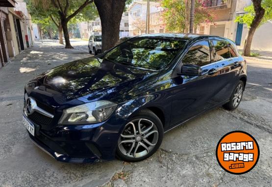 Autos - Mercedes Benz A 200 Urban 2017 Nafta 90000Km - En Venta