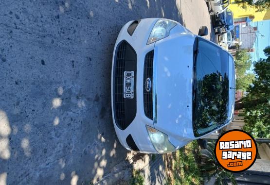 Autos - Ford Focus 2013 GNC 200000Km - En Venta