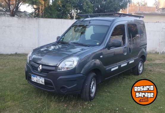 Utilitarios - Renault Kangoo 2017 Nafta 108000Km - En Venta