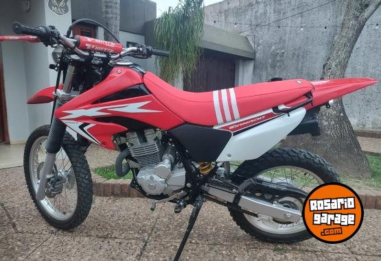 Motos - Honda Tornado 2023 Nafta 1200Km - En Venta