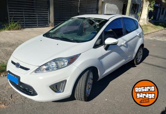 Autos - Ford Fiesta Kinectic Titanium 2013 Nafta 148000Km - En Venta