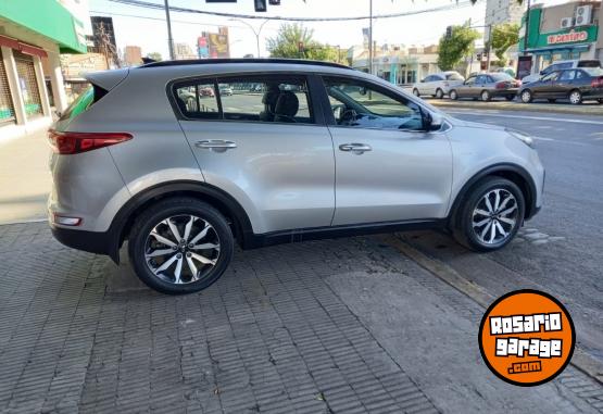 Camionetas - Kia KIA SPORTAGE CRDI 2018 Diesel 130000Km - En Venta