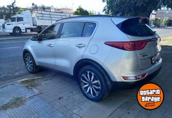 Camionetas - Kia KIA SPORTAGE CRDI 2018 Diesel 130000Km - En Venta