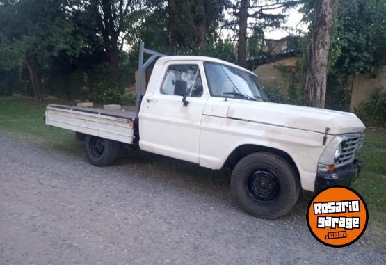 Camionetas - Ford F100 punta diamante 1982 Diesel 111111Km - En Venta