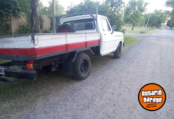 Camionetas - Ford F100 punta diamante 1982 Diesel 111111Km - En Venta