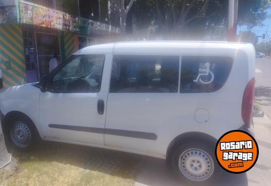 Utilitarios - Fiat Doblo 2014 Nafta 290000Km - En Venta