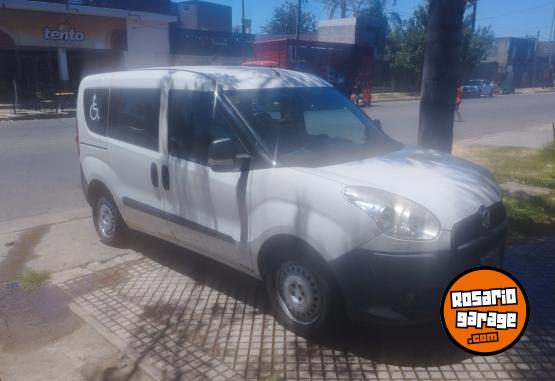 Utilitarios - Fiat Doblo 2014 Nafta 290000Km - En Venta