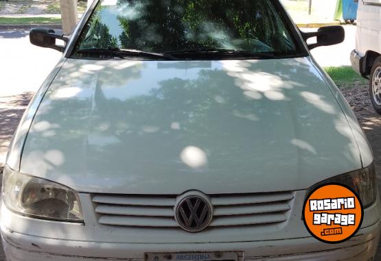 Utilitarios - Volkswagen Caddy 2005 Nafta 231000Km - En Venta