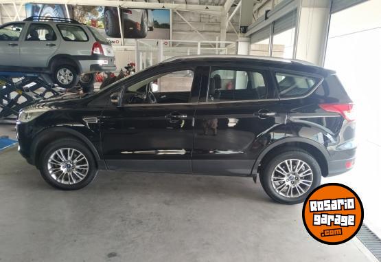 Camionetas - Ford KUGA sel 2015 Nafta 140000Km - En Venta