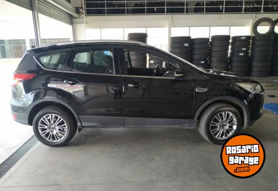 Camionetas - Ford KUGA sel 2015 Nafta 140000Km - En Venta