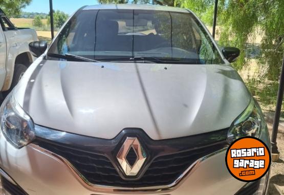 Autos - Renault Captur zen 2019 Nafta 84000Km - En Venta