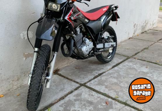 Motos - Honda Tornado 2015 Nafta 21000Km - En Venta