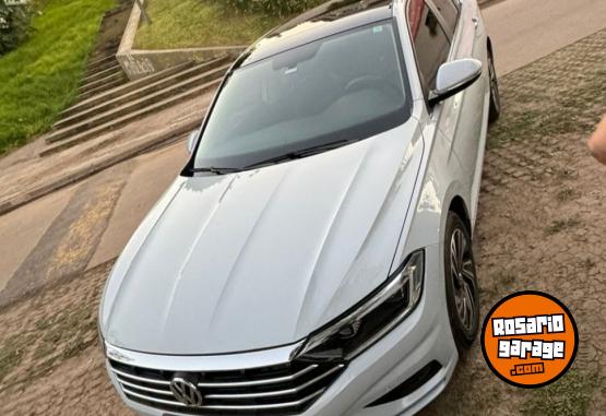 Autos - Volkswagen Vento 2019 Nafta 75000Km - En Venta