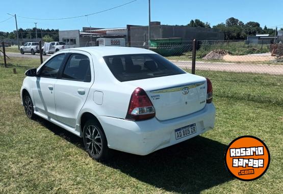 Autos - Toyota Etios 1.5 XLS 4ptas 2019 Nafta 80000Km - En Venta