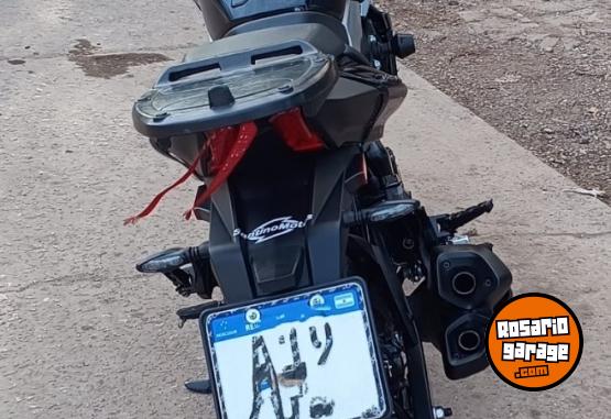 Motos - Bajaj DOMINAR 250 C.C 2023 Nafta 9200Km - En Venta