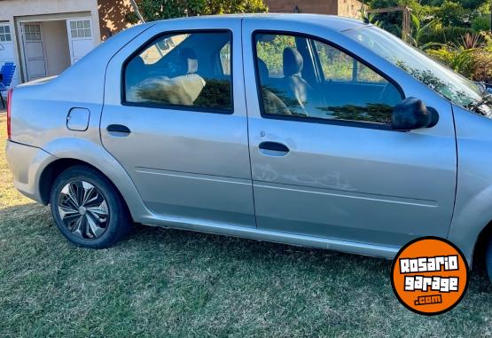 Autos - Renault Logan 2012 Nafta 300000Km - En Venta