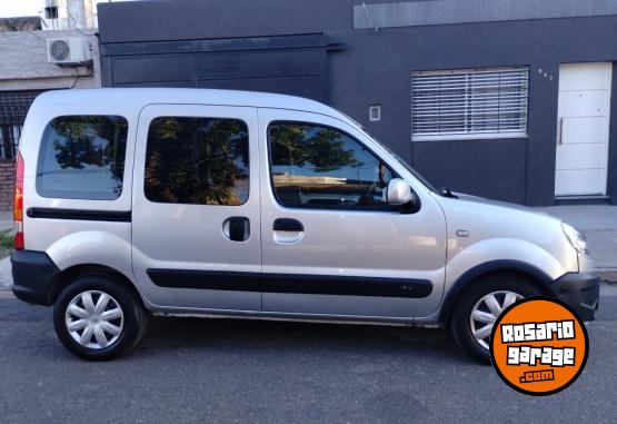 Utilitarios - Renault KANGOO AUTH. PLUS 2PL 2015 GNC 113000Km - En Venta