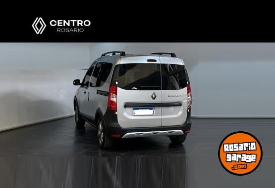 Utilitarios - Renault KANGOO II STEPWAY 1.6 2025 Nafta 0Km - En Venta