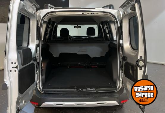 Utilitarios - Renault KANGOO II STEPWAY 1.6 2025 Nafta 0Km - En Venta