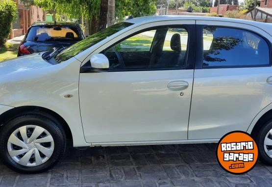 Autos - Toyota Etios xs 1.5 2017 Nafta 90500Km - En Venta