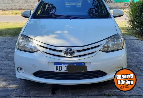 Autos - Toyota Etios xs 1.5 2017 Nafta 90500Km - En Venta