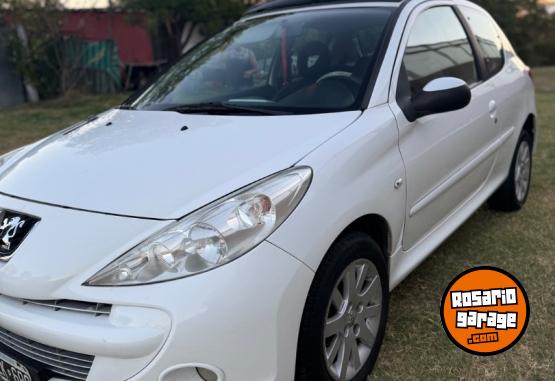 Autos - Peugeot 207 compact xt 2011 Nafta 105000Km - En Venta