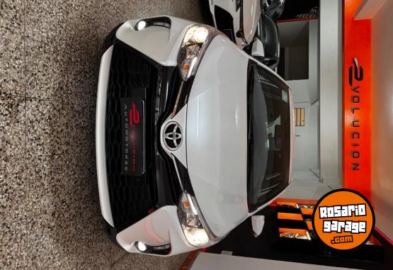 Autos - Toyota Yaris 2024 Nafta 0Km - En Venta