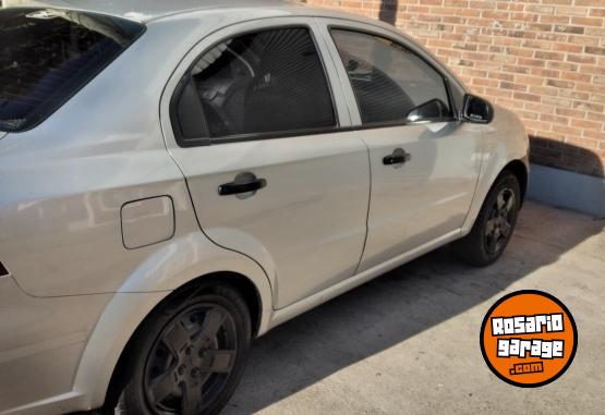 Autos - Chevrolet Aveo 2011 GNC 280000Km - En Venta