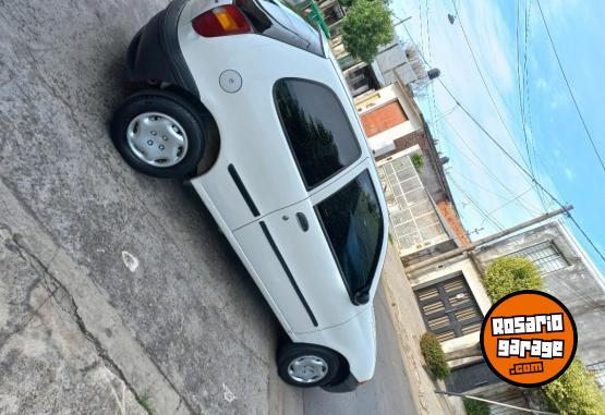 Autos - Fiat Palio 2000 Nafta 180000Km - En Venta