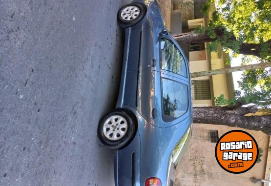 Autos - Fiat Siena 2004 Diesel 200000Km - En Venta