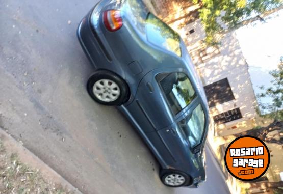 Autos - Fiat Siena 2004 Diesel 200000Km - En Venta