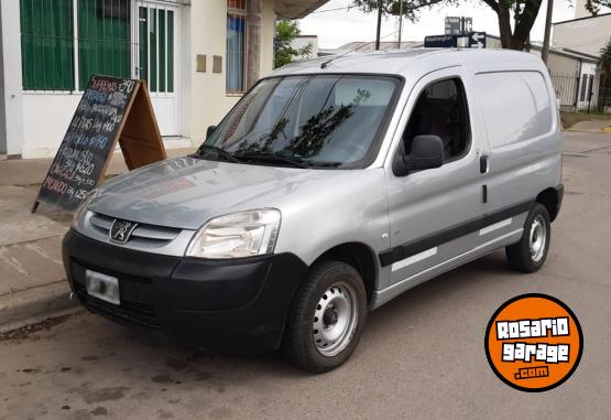 Utilitarios - Peugeot PARTNER FURGN CONFORT 2011 Diesel 200000Km - En Venta