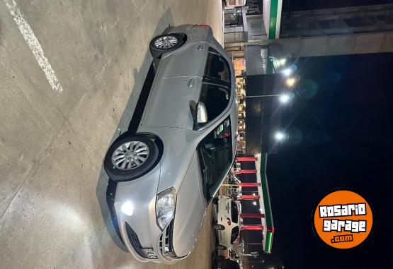 Autos - Toyota Etios XLS 2015 GNC 158000Km - En Venta