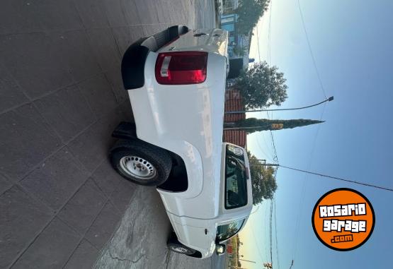 Camionetas - Volkswagen Amarok C/S 2017 Diesel 189000Km - En Venta