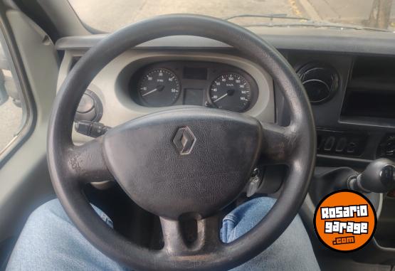 Utilitarios - Renault Master 2011 Diesel 395000Km - En Venta