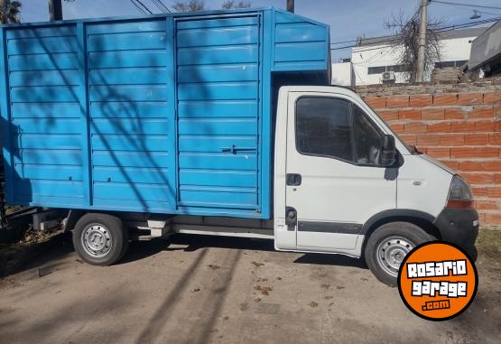 Utilitarios - Renault Master 2011 Diesel 395000Km - En Venta