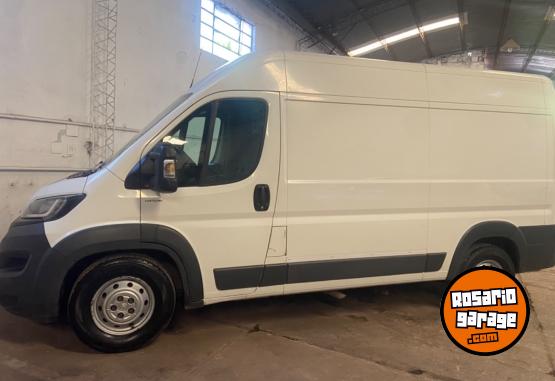 Utilitarios - Peugeot Boxer 2018 Diesel 314000Km - En Venta