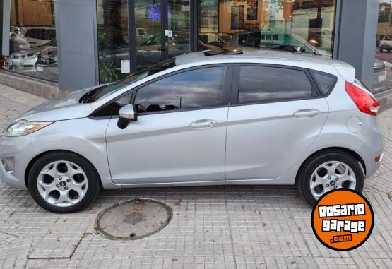 Autos - Ford Fiesta Kinetic Titanium 2011 Nafta 115000Km - En Venta