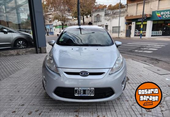 Autos - Ford Fiesta Kinetic Titanium 2011 Nafta 115000Km - En Venta