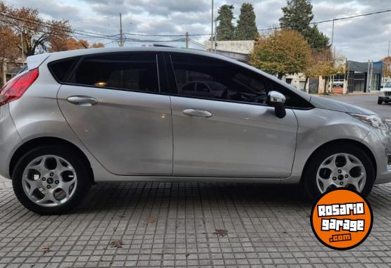 Autos - Ford Fiesta Kinetic Titanium 2011 Nafta 115000Km - En Venta