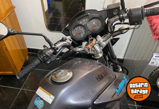 Motos - Yamaha Ybrz 125 2023 Nafta 3000Km - En Venta