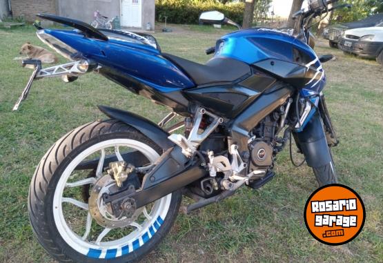 Motos - Bajaj ROUSER NS 200 2014 Nafta 65000Km - En Venta