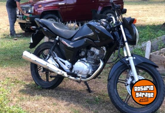 Motos - Honda Titn 150 2017 Nafta 45000Km - En Venta