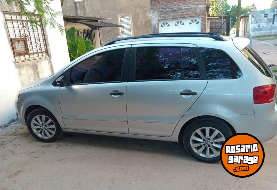 Autos - Volkswagen SURAN 2010 Nafta 148000Km - En Venta