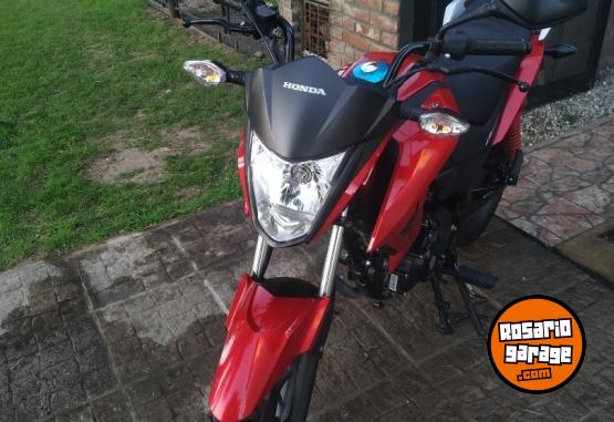 Motos - Honda Twister 125 2023 Nafta 2000Km - En Venta