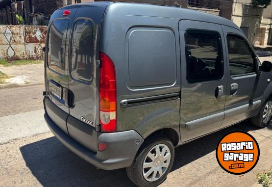 Utilitarios - Renault Kangoo 2013 GNC 140000Km - En Venta