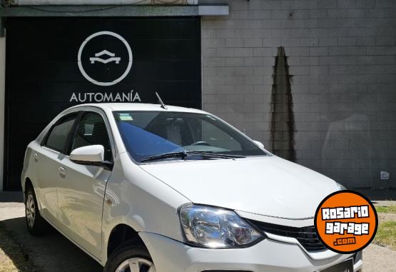 Autos - Toyota Etios Xs Sedan 2018 Nafta 118000Km - En Venta