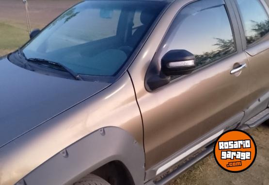 Camionetas - Fiat Strada locket 2014 Nafta 99000Km - En Venta